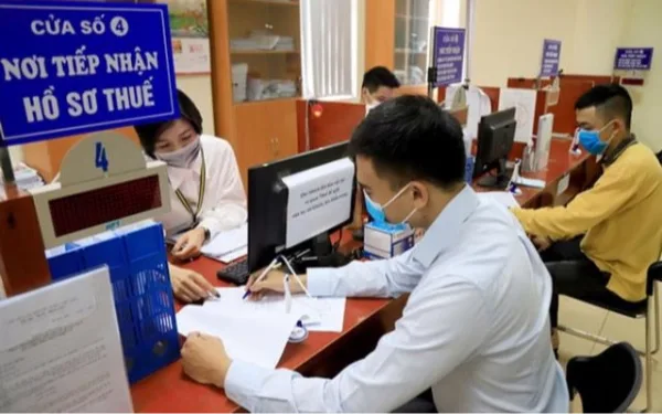 Phong tỏa tài khoản ngân hàng đối với tất cả doanh nghiệp, công ty nằm trong danh sách sau